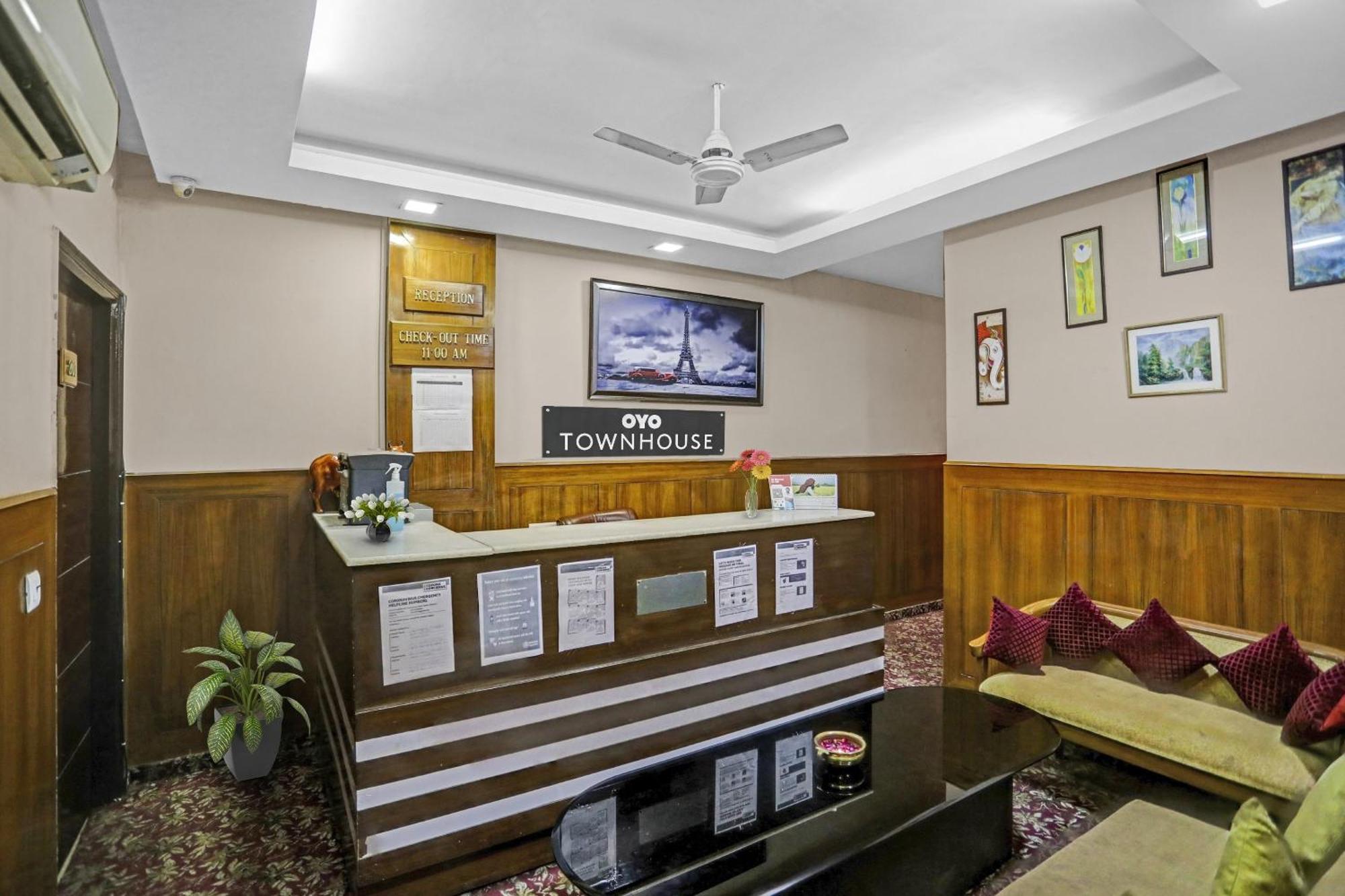 Hotel O Shivam Guest House New Delhi Exterior photo